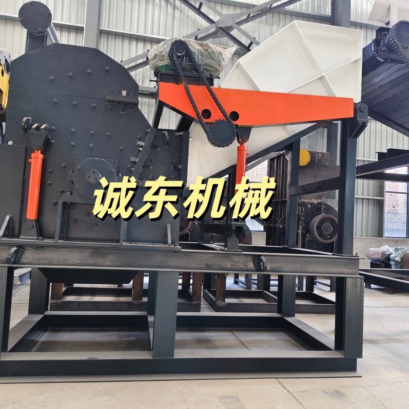 東風(fēng)破碎機(jī),易拉罐粉碎機(jī)多年廠家可靠