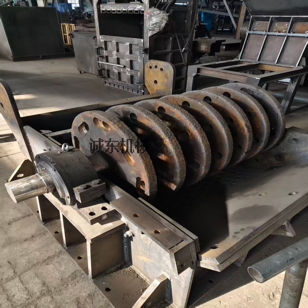 【顆粒機(jī)廢舊金屬撕裂機(jī)品質(zhì)做服務(wù)】