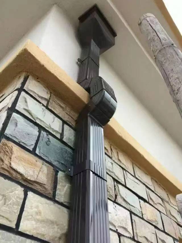 彩钢雨水管公司