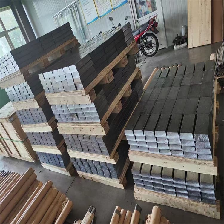 丹東振安大號車動(dòng)平衡鉛塊供不應(yīng)求