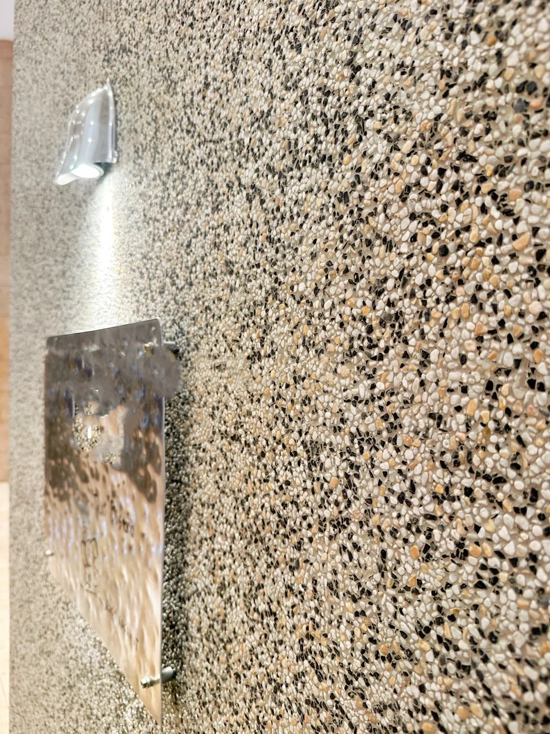 灰色膠粘石廠家藝術(shù)漆