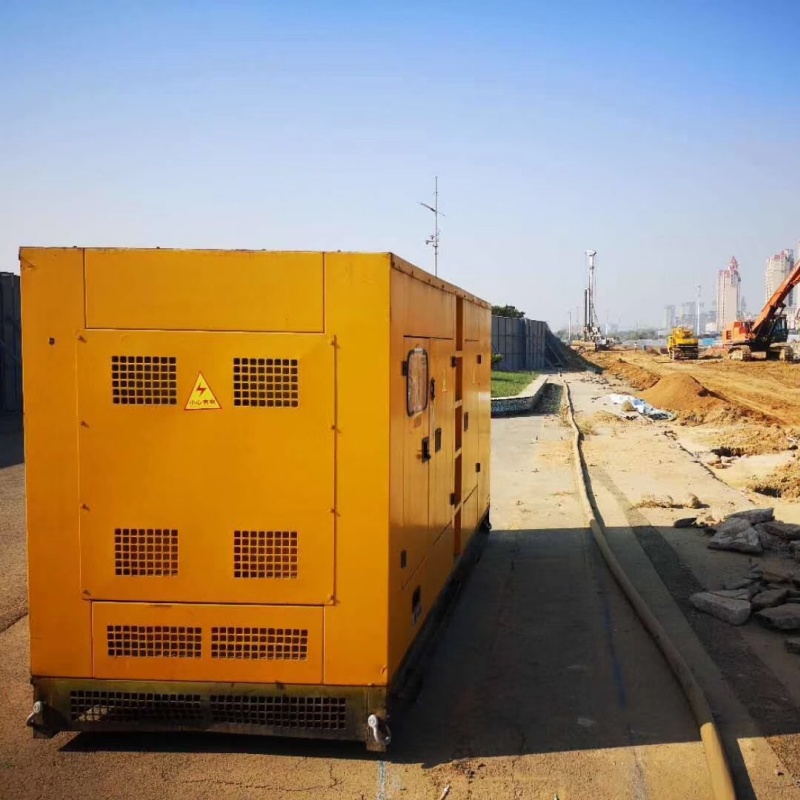 大關(guān)靜音發(fā)電車(chē)租賃200KW低噪音發(fā)電車(chē)出租價(jià)格美麗