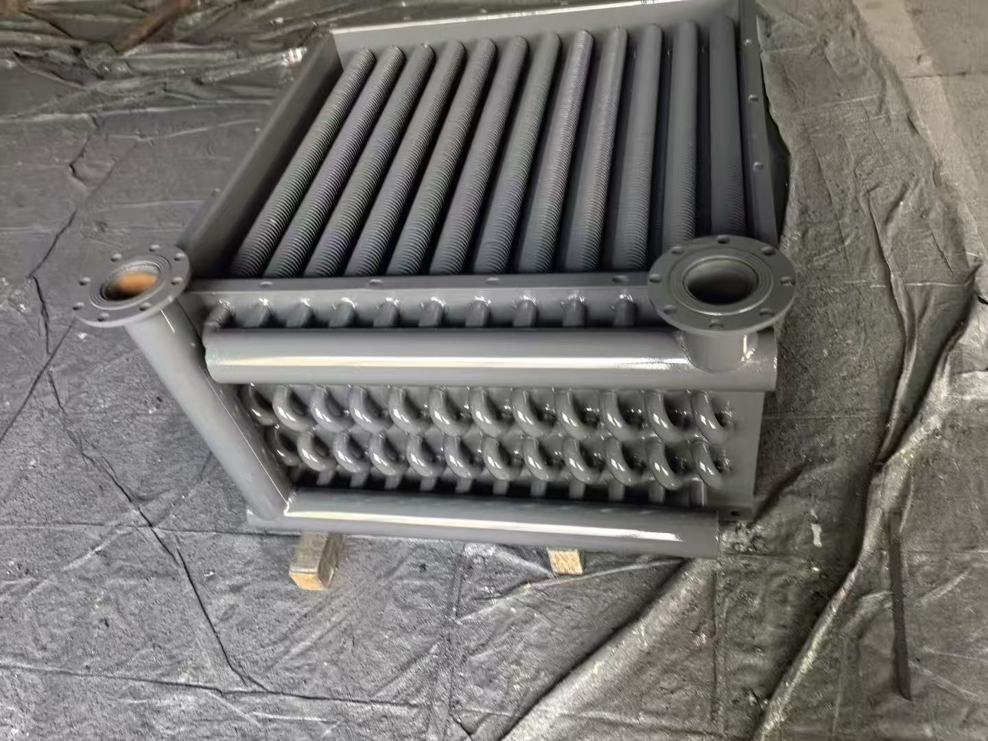 工業(yè)散熱器價格實(shí)惠