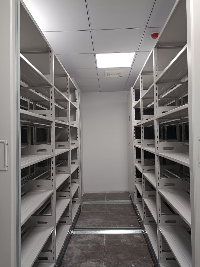 馬關(guān)檔案密集架鋼制手動密集架嚴格把控質(zhì)量