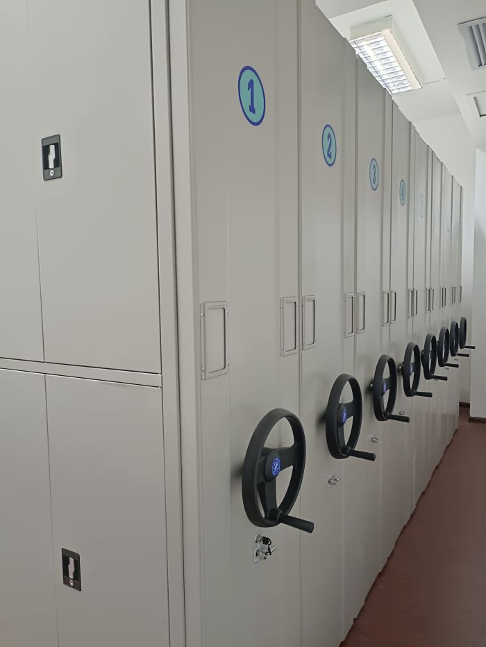 立足市場(chǎng)【世曄】龍巖手搖移動(dòng)式密集架