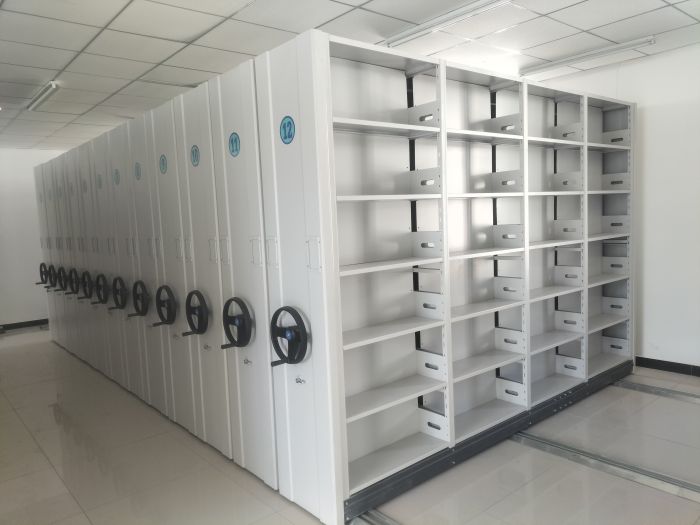 孫吳電動密集柜倉庫密集貨架使用方法