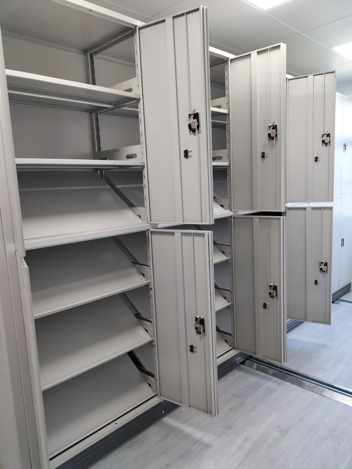 產(chǎn)品對比和選擇方式【樺平】半封閉手搖密集架