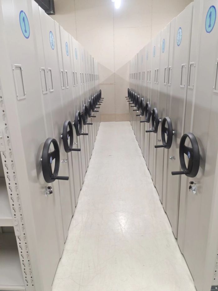 紅原底圖密集柜_智能控制檔案柜廠家擁有先進(jìn)的設(shè)備