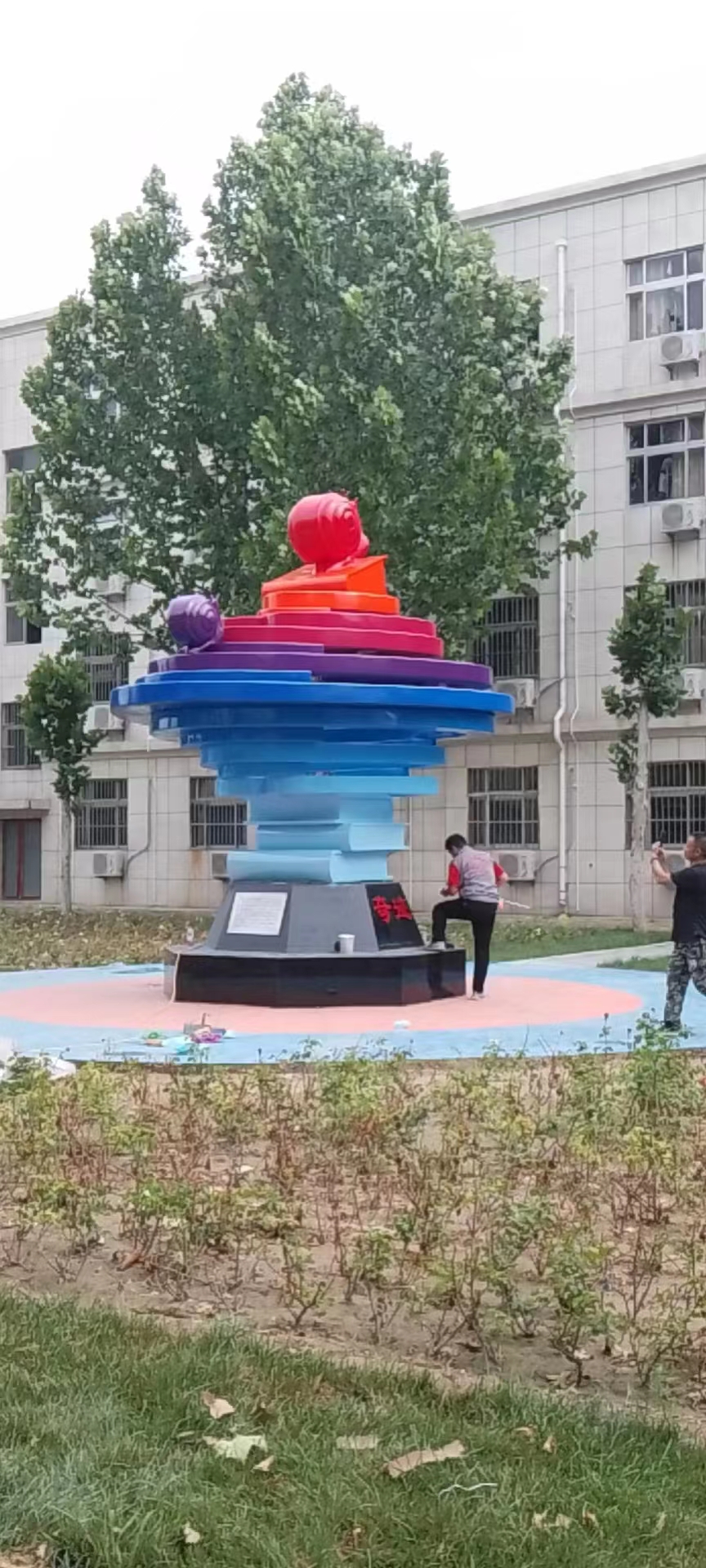 金臺雕塑定制不銹鋼景觀雕塑高標準高品質