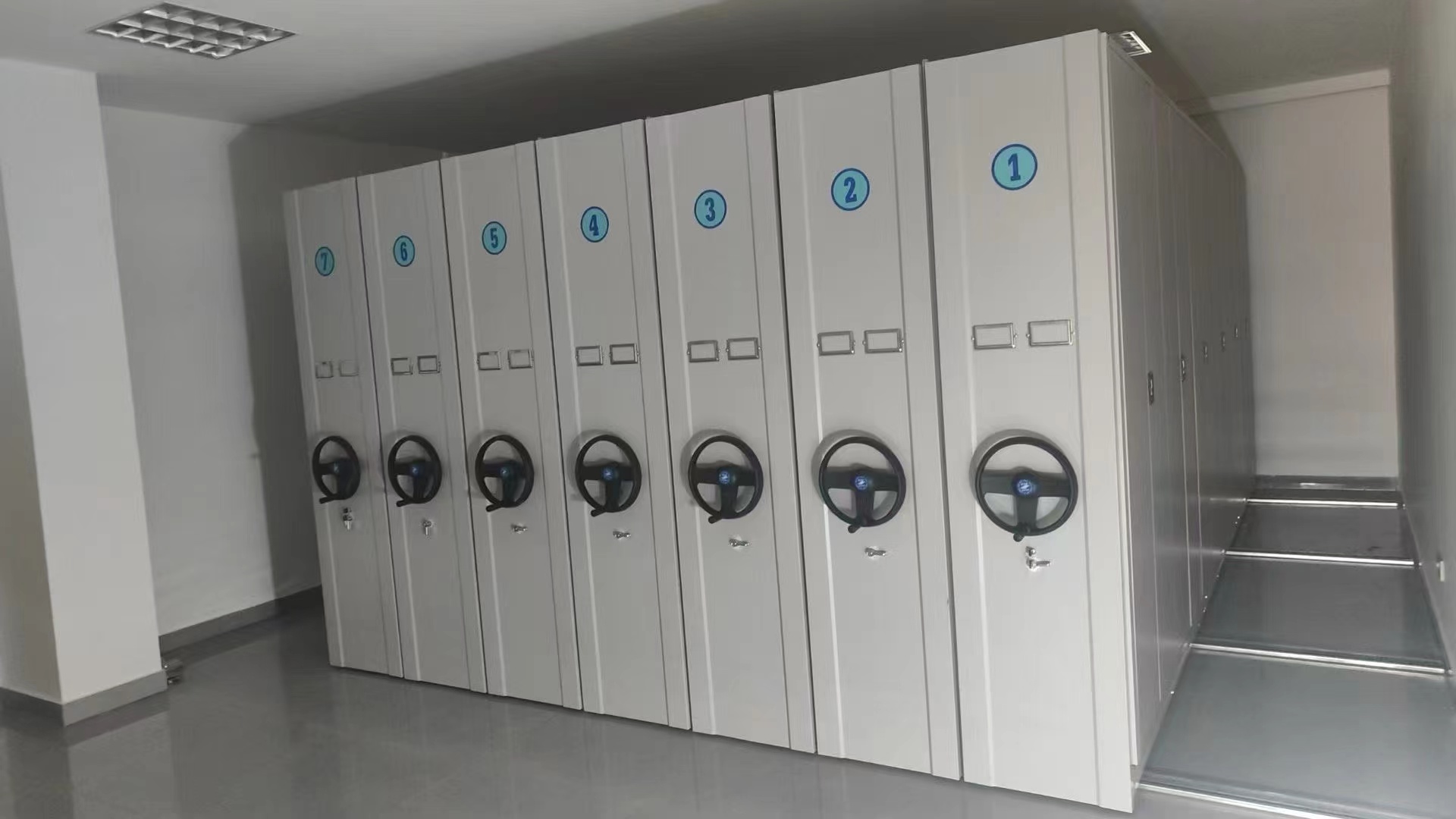 承德市隆化固定書架出廠價格全國配送