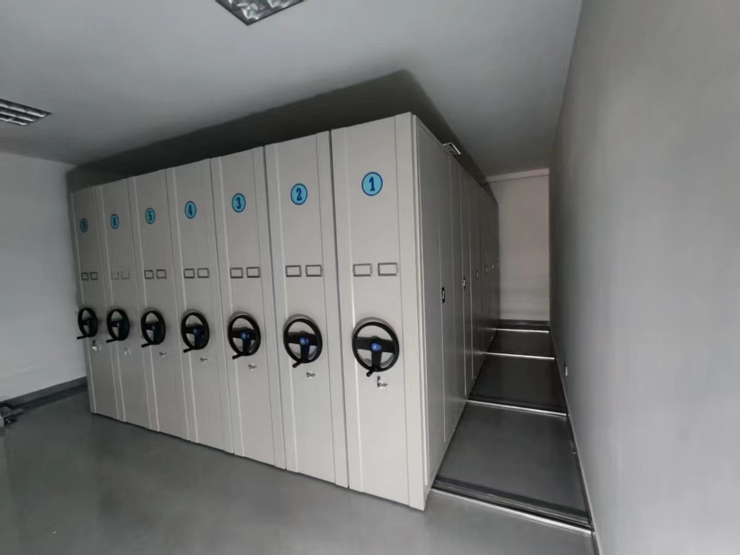 濱州市陽信電動(dòng)密集柜支持定制