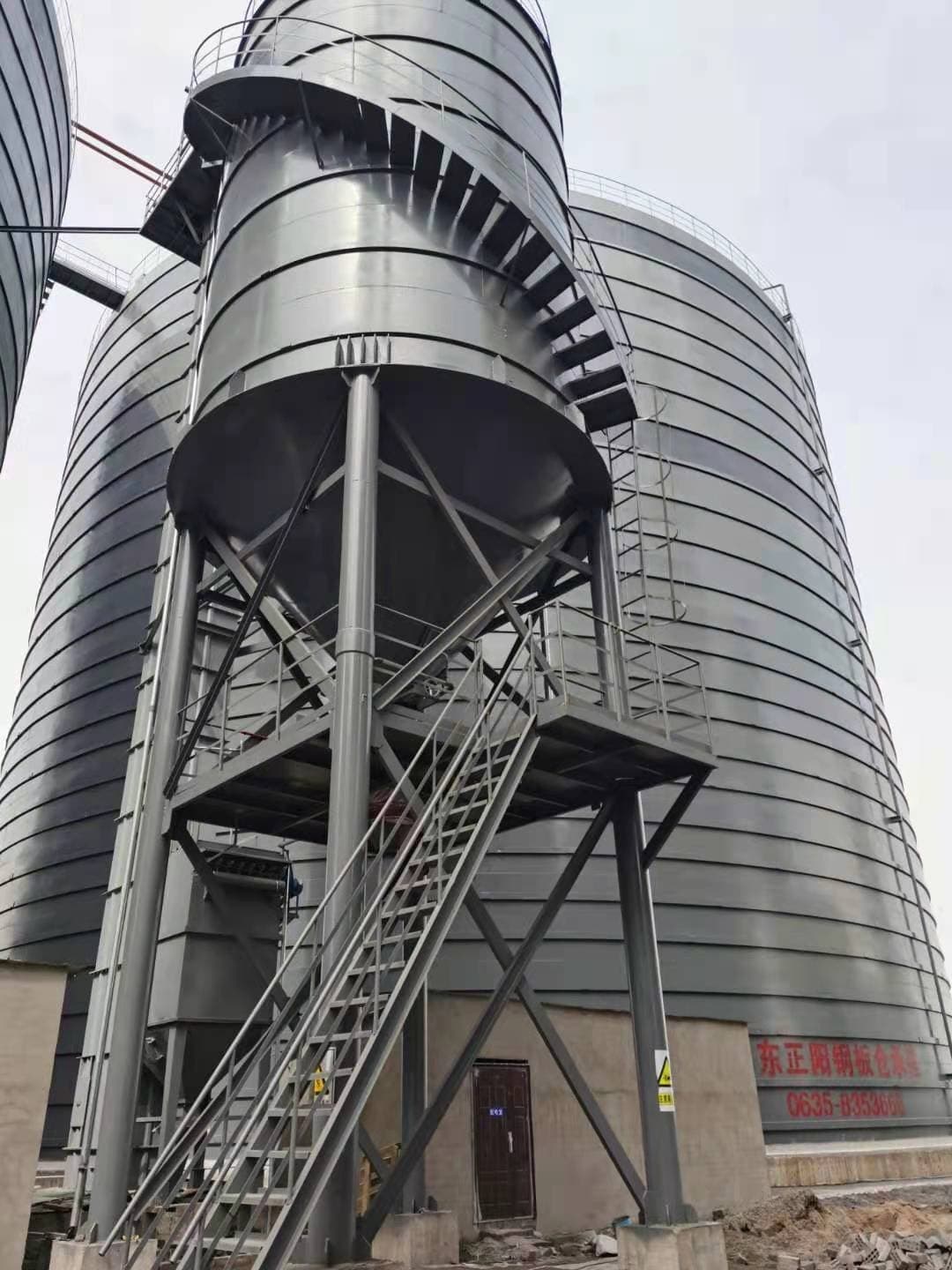3萬噸粉煤灰鋼板倉一手報(bào)價(jià)