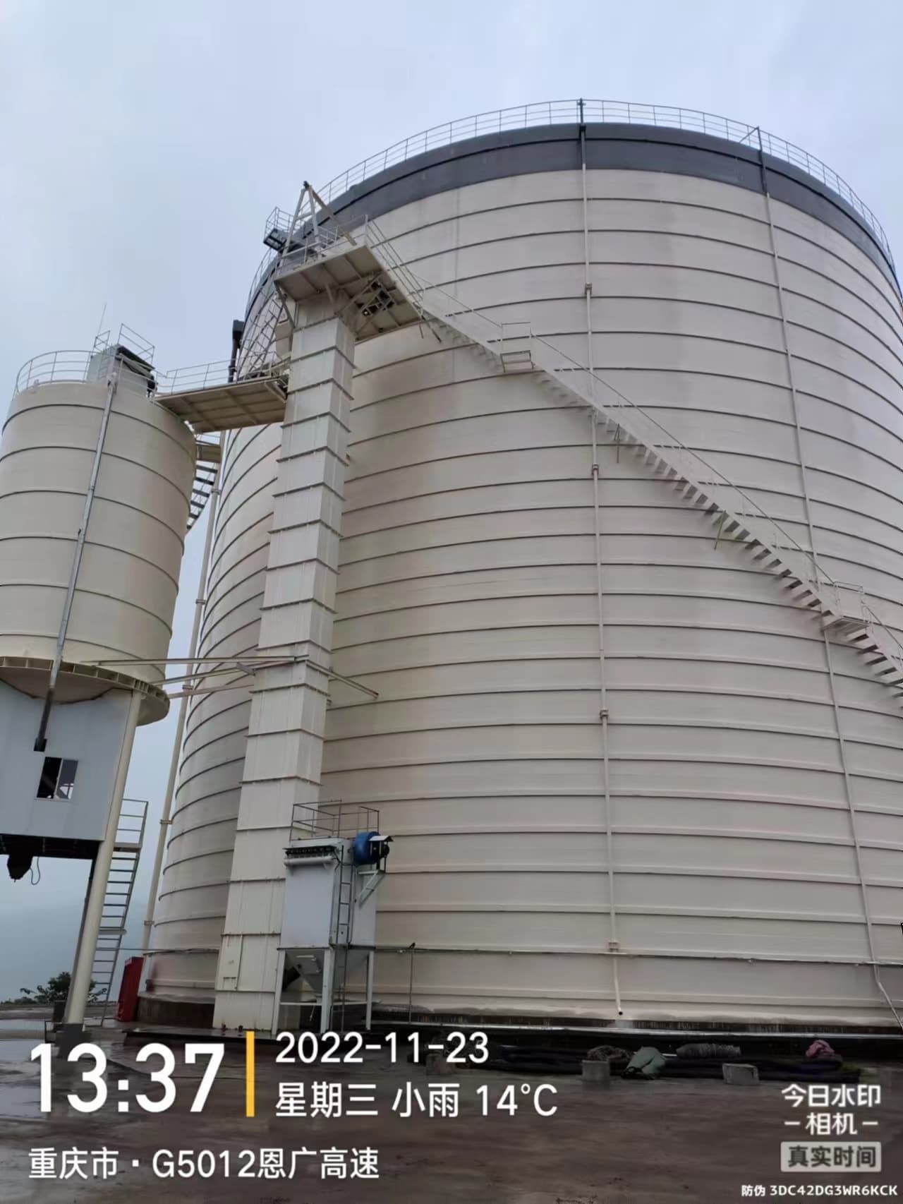 正陽鋼板倉建設(shè)工程有限公司大型鋼板庫可按時交貨