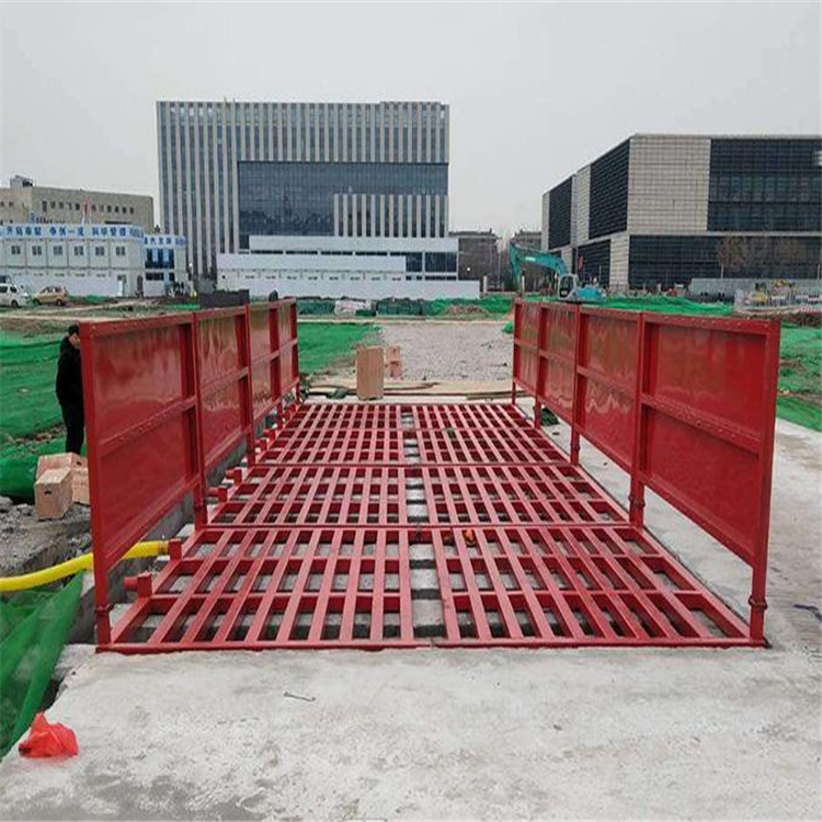 富通達工地沖洗噴淋設(shè)備工地洗車機 工地洗車臺 工地洗輪機 工地沖洗設(shè)備 封閉式洗車機 龍門洗車機 全自動洗車機 移動洗車槽 平板洗車機 礦山洗車機 煤礦洗車臺 龍門往復(fù)式洗車機 價格低交貨快