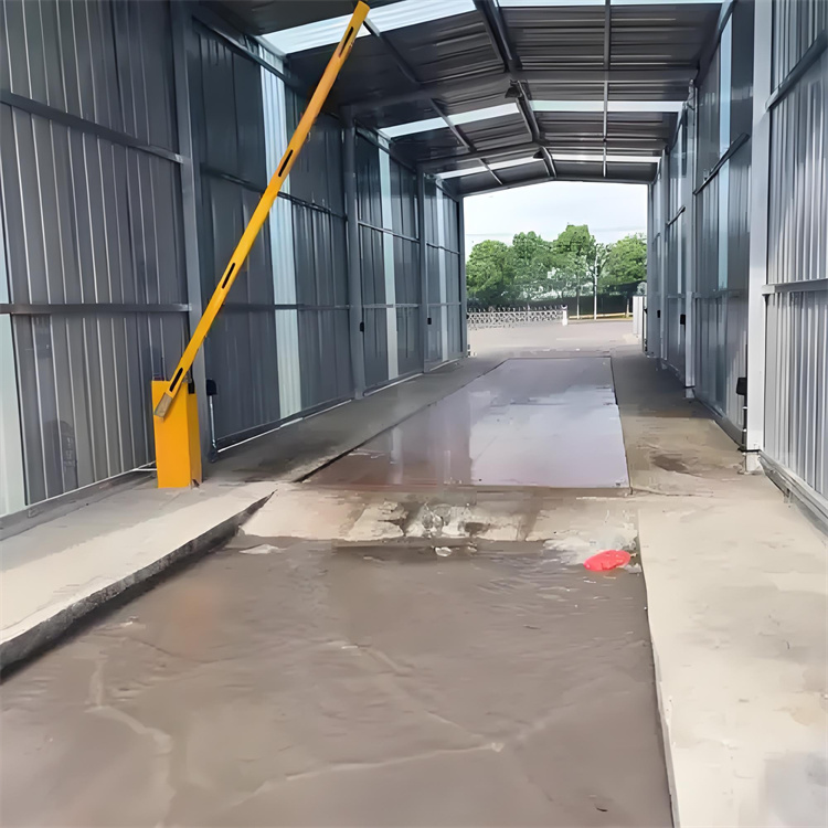 臺州臨海霧化消毒設(shè)備品牌:富通達(dá)工地沖洗噴淋設(shè)備