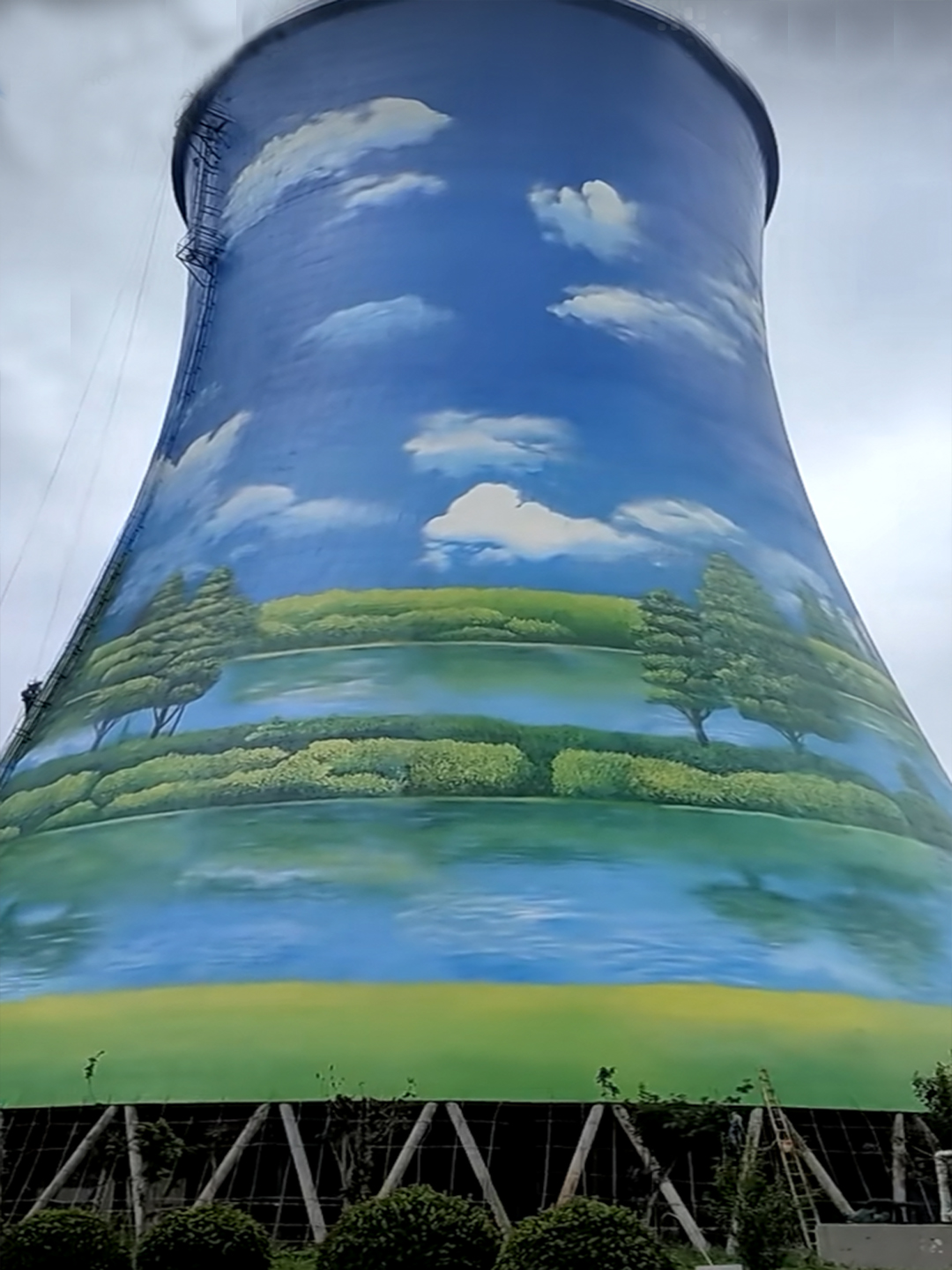 海南市涼水塔彩繪美化圖