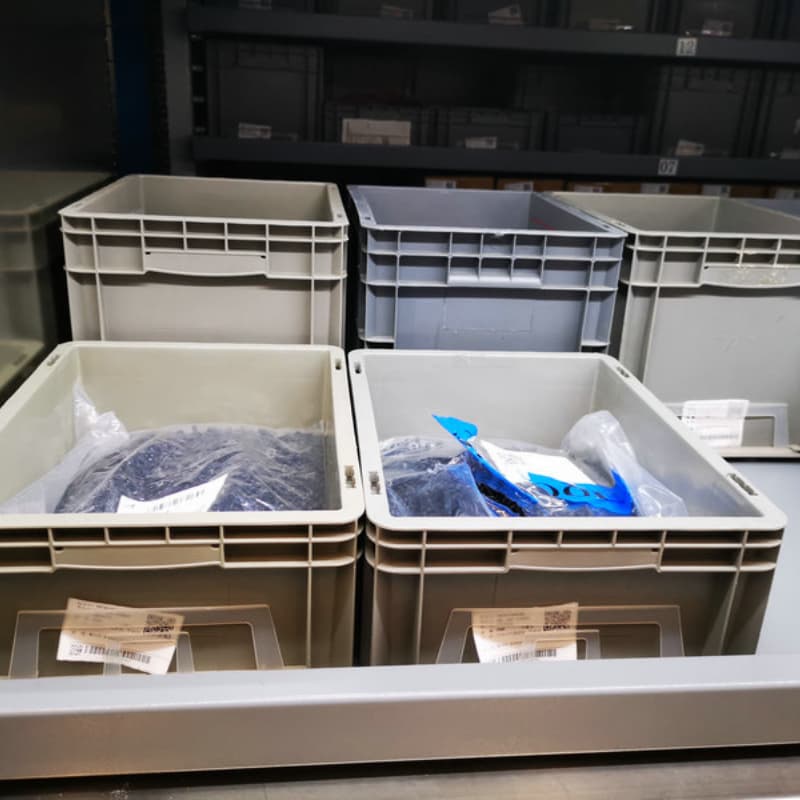 貴港覃塘配AGV機(jī)器人的智能回轉(zhuǎn)柜生產(chǎn)商_東勝機(jī)械有限公司