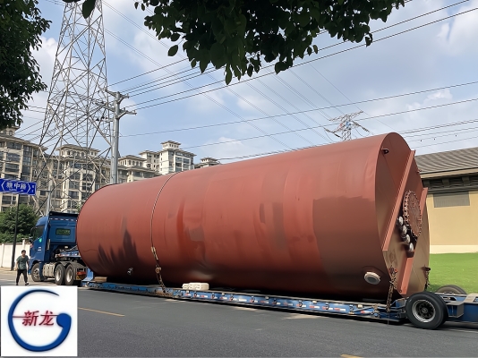 河南南陽(yáng)立式130立方米鋼襯PTFE儲(chǔ)罐精致打造