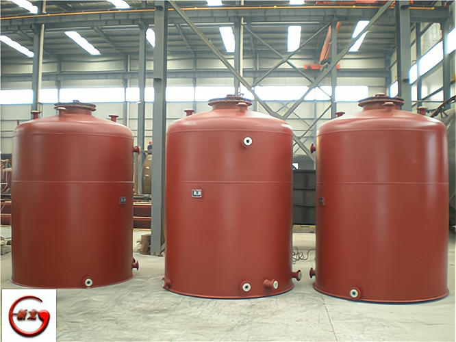 江蘇省蘇州非標(biāo)鋼襯塑儲(chǔ)罐型號(hào)多樣儲(chǔ)存容器