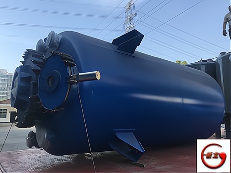 山西呂梁市化工罐區(qū):鋼襯聚乙烯內(nèi)膽儲罐30年專業(yè)生產(chǎn)