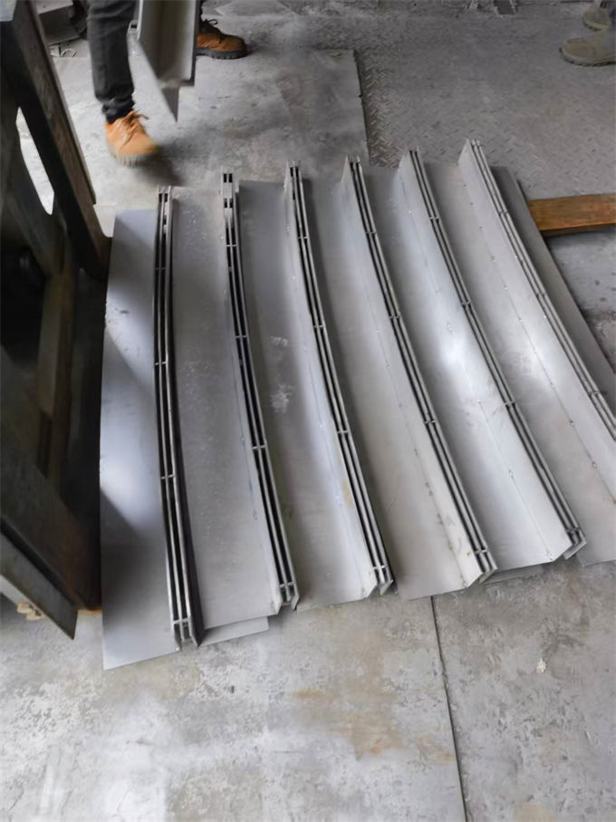 巨鹿不銹鋼井蓋不銹鋼園林綠化井蓋批發(fā)貨源