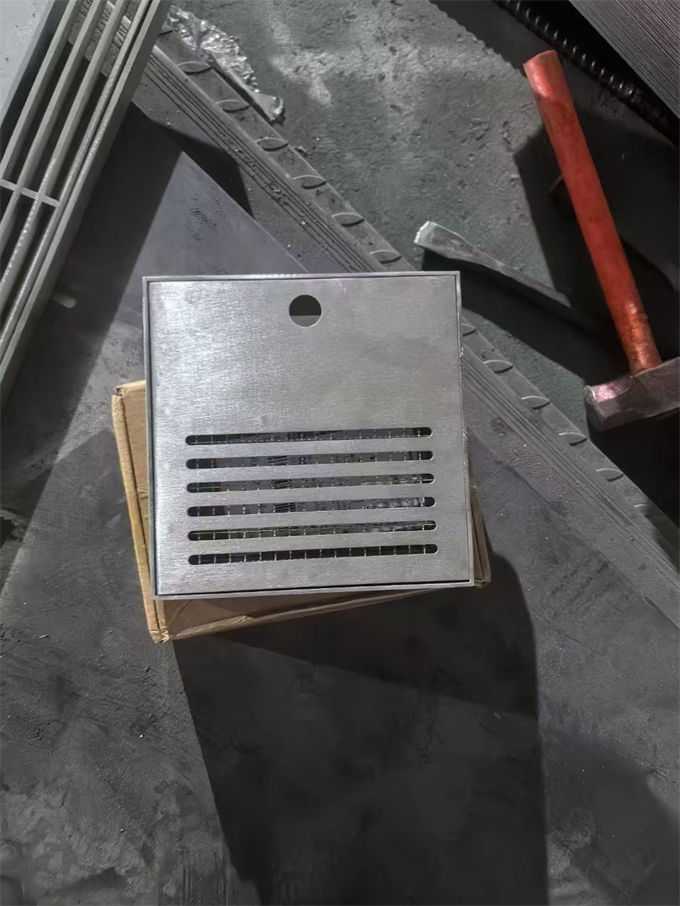 不銹鋼井蓋,不銹鋼格柵板48小時(shí)發(fā)貨