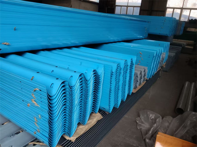 普洱波形護(hù)欄熱鍍鋅波形護(hù)欄多種規(guī)格可選