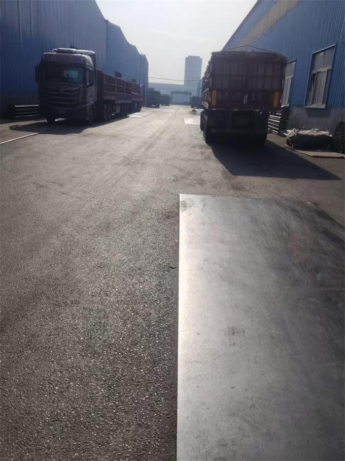 波形護(hù)欄_二波梁護(hù)欄加工定制