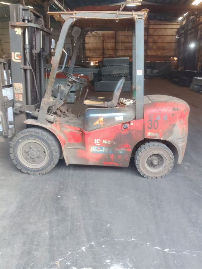 陽(yáng)城波形護(hù)欄波形護(hù)欄廠(chǎng)家貨源直銷(xiāo)