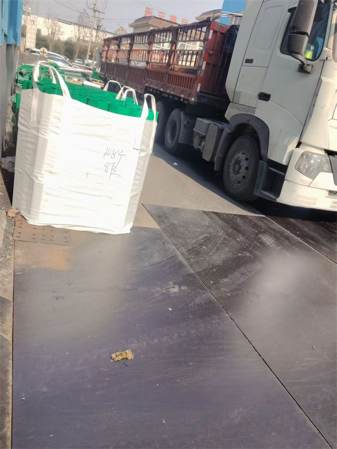 嘉陵波形護(hù)欄波形護(hù)欄連接件品質(zhì)之選