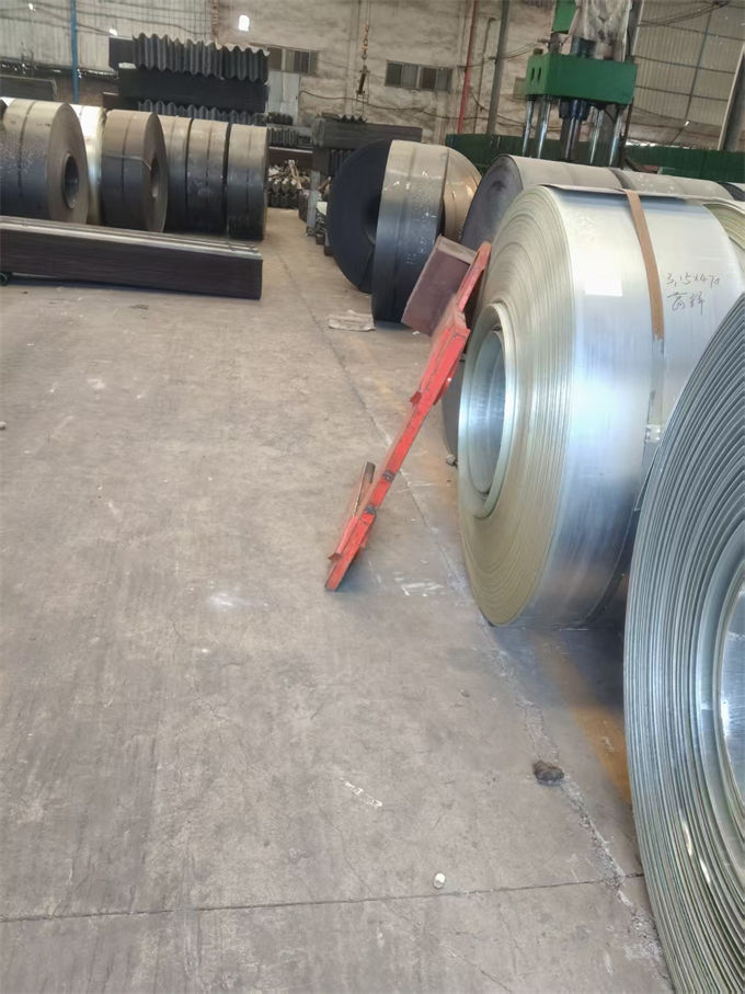 福田波形護(hù)欄波形梁鋼護(hù)欄用心服務(wù)