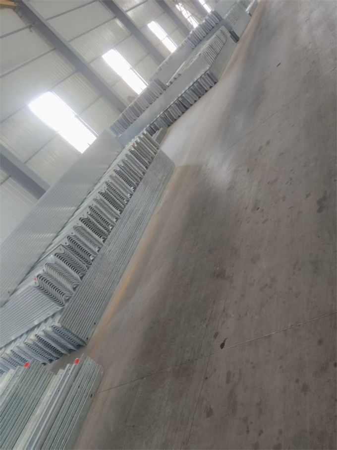 蔡甸波形護(hù)欄波形護(hù)欄螺栓批發(fā)商