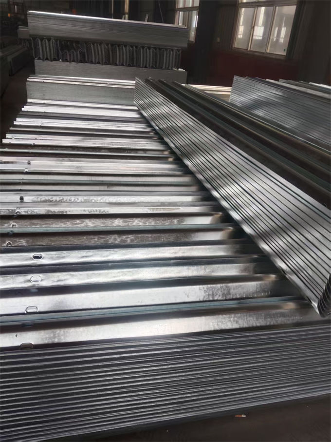 閩清波形護(hù)欄公路波形護(hù)欄優(yōu)質(zhì)工藝