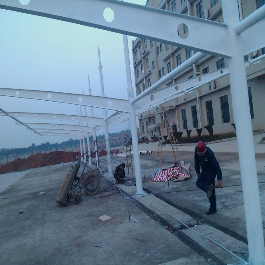 柳北自行車停車篷/柳北膜結(jié)構(gòu)車棚廠家