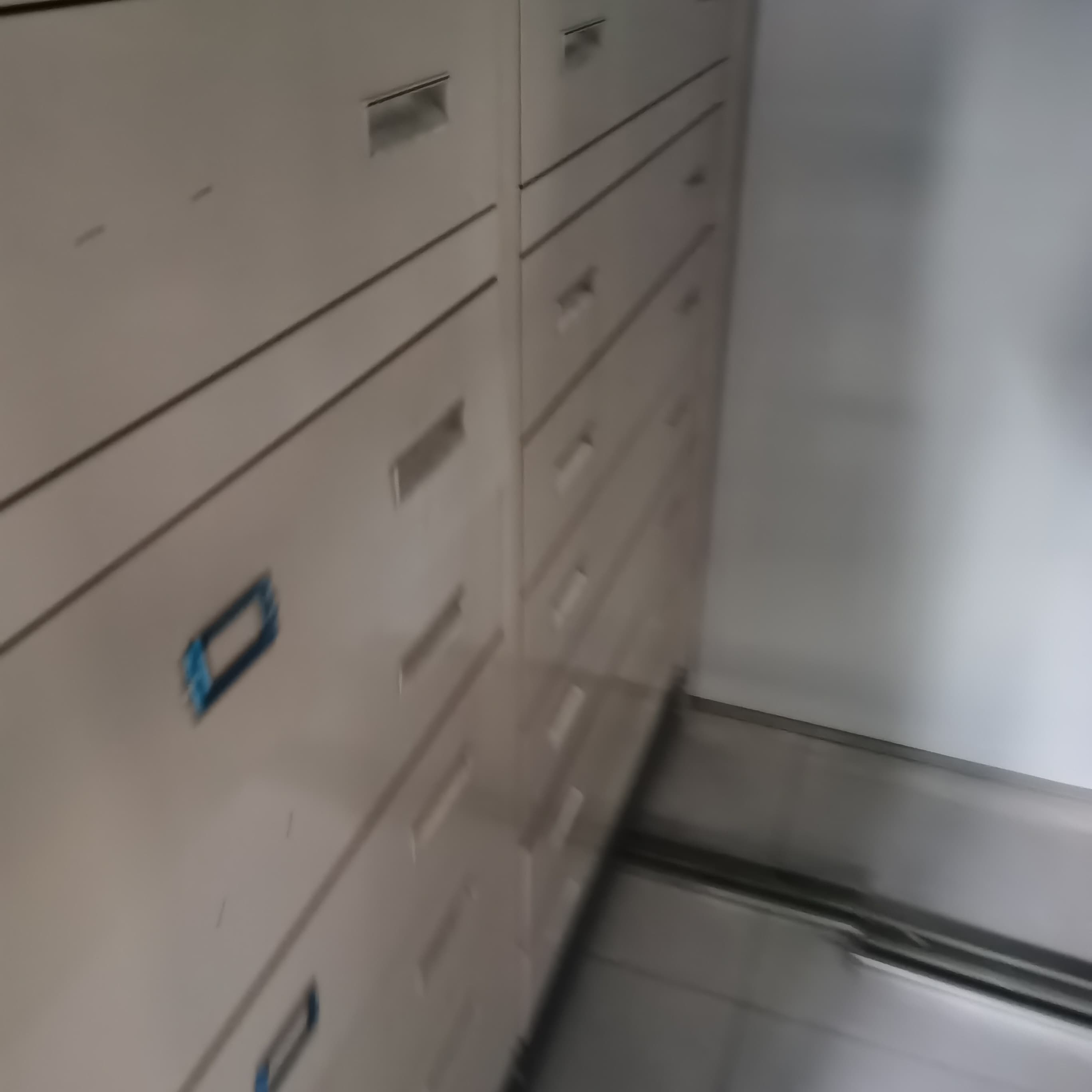 銀行密集架距您較近