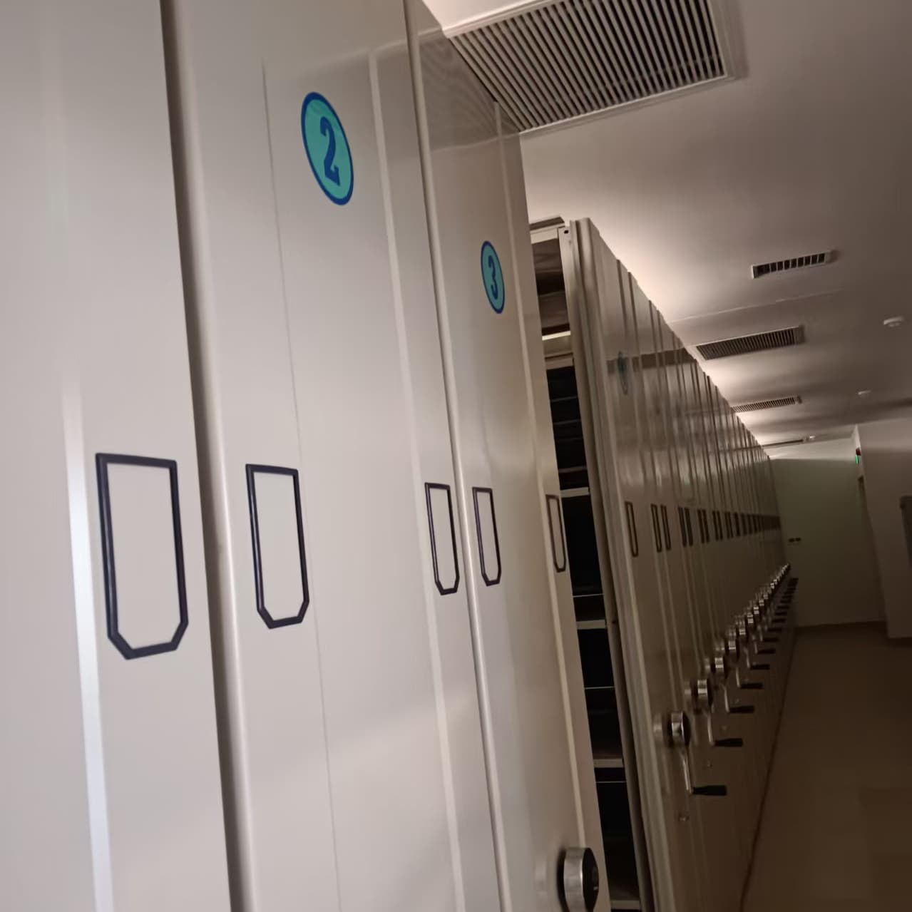 訂購(gòu)晉源手動(dòng)密集架怎么選？