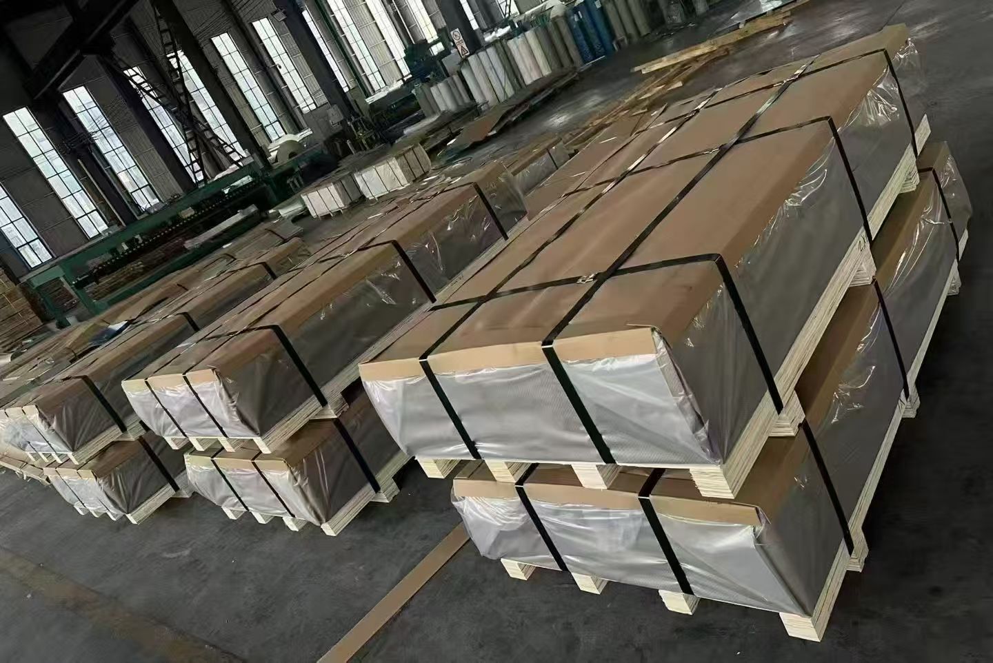 壓花鋁板、福州臺(tái)江壓花鋁板價(jià)格