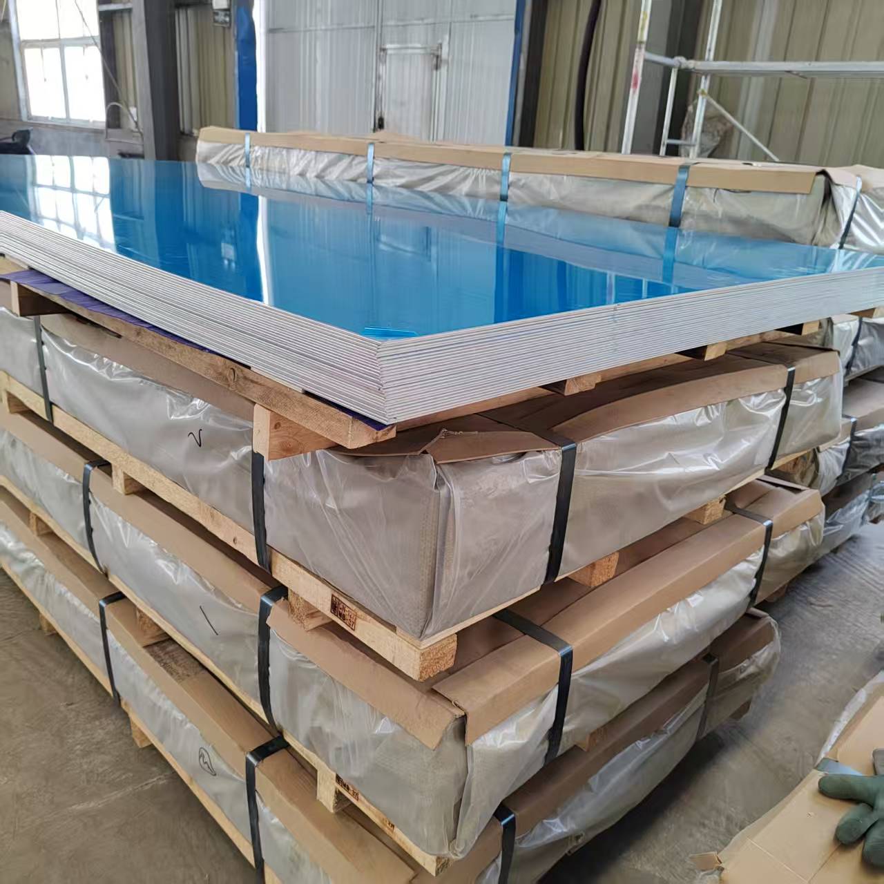 南京下關(guān)保溫鋁板服務(wù)至上