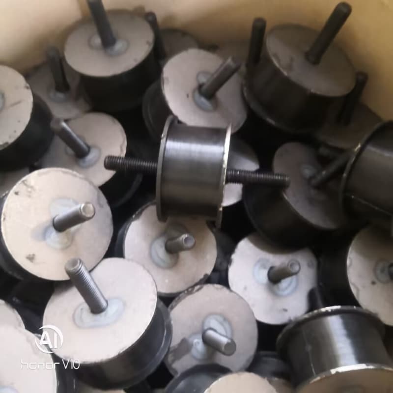 正寧橡膠密封墊橡膠減震器快捷物流