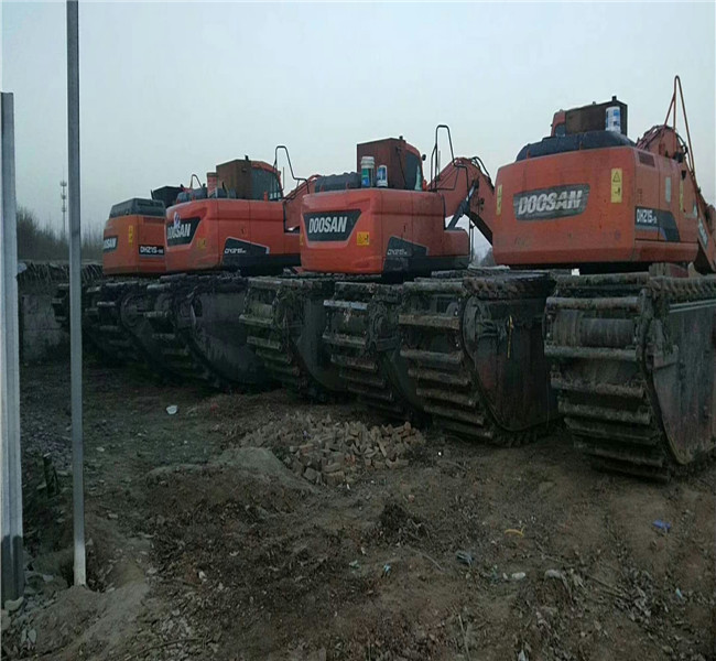 上海閘北重信譽(yù)山東水陸挖掘機(jī)出租廠家價(jià)格