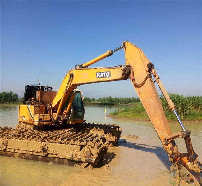 專注制造水上挖掘機(jī)出租廠家