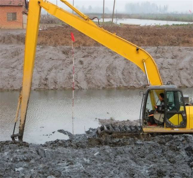 大理濕地沼澤地挖掘機(jī)出租多少錢