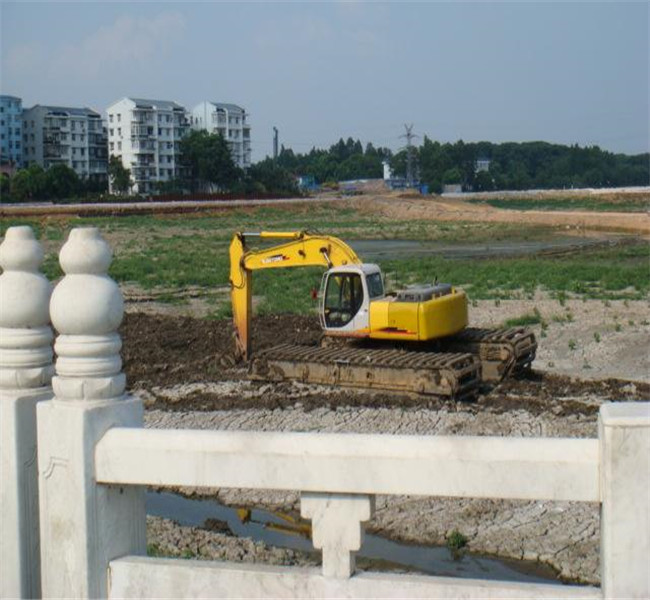 大連沙河口船挖機(jī)出租貨真價(jià)實(shí)