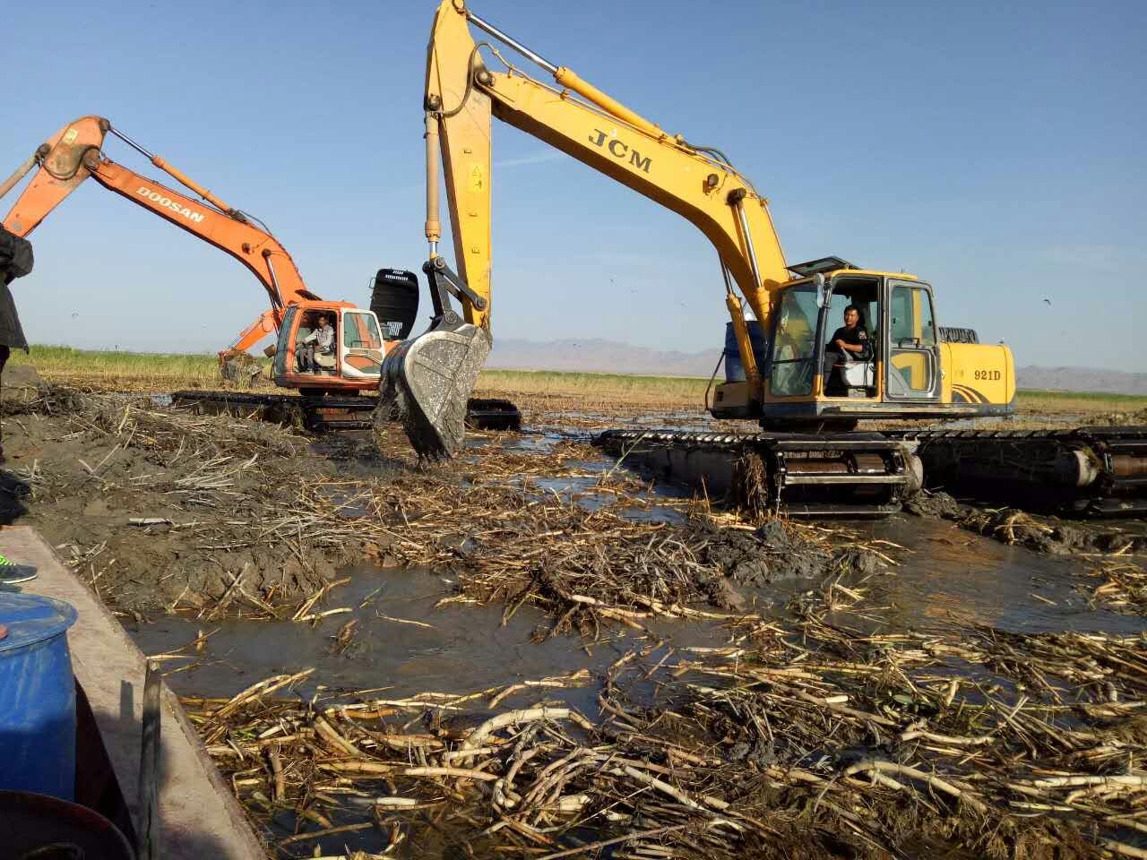保定定州水上挖掘機(jī)出租-多年大廠