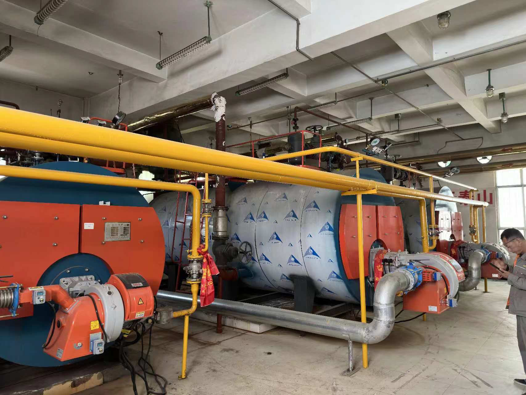 啟東熱水鍋爐加熱熱水鍋爐嚴(yán)格把控每一處細(xì)節(jié)