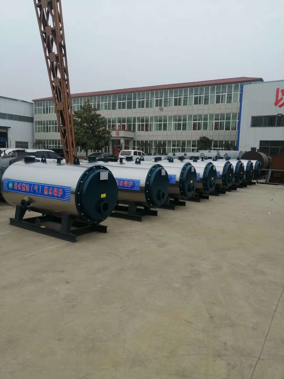 定南熱水鍋爐-燃油熱水鍋爐產(chǎn)地貨源