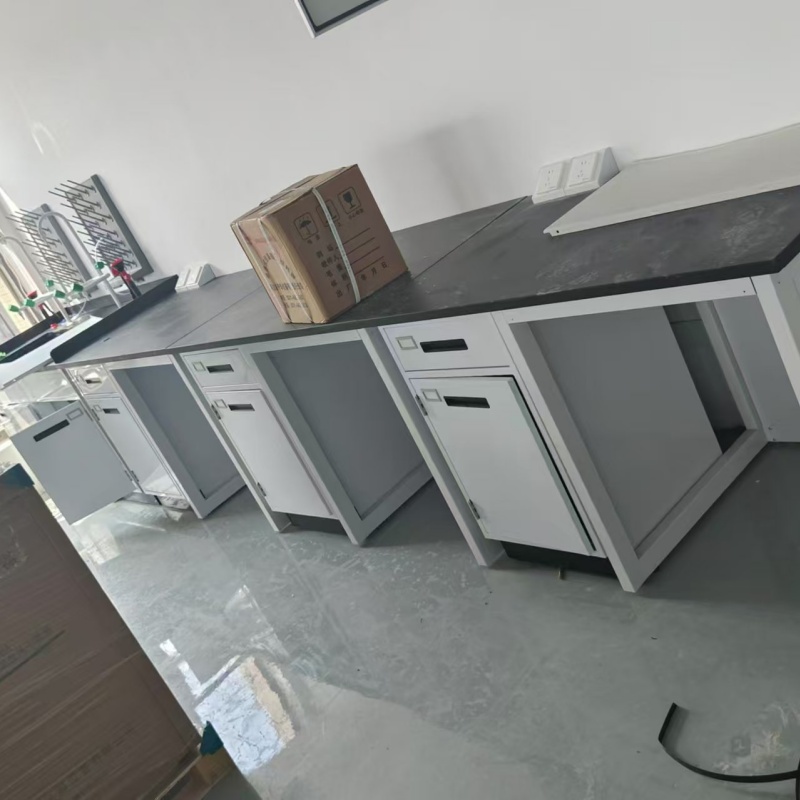 磐安實(shí)驗(yàn)室,不銹鋼實(shí)驗(yàn)臺(tái)專注生產(chǎn)N年