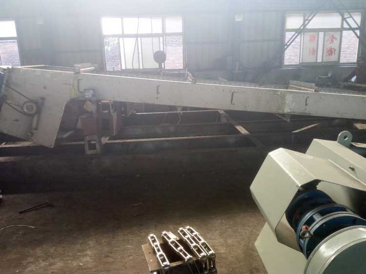 道滘鎮(zhèn)清污機(jī)三索式格柵除污機(jī)廠家現(xiàn)貨供應(yīng)