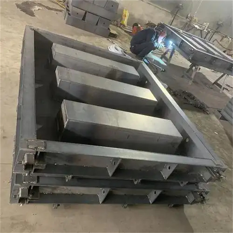 柵欄板模具防護(hù)欄鋼模具為您提供一站式采購(gòu)服務(wù)