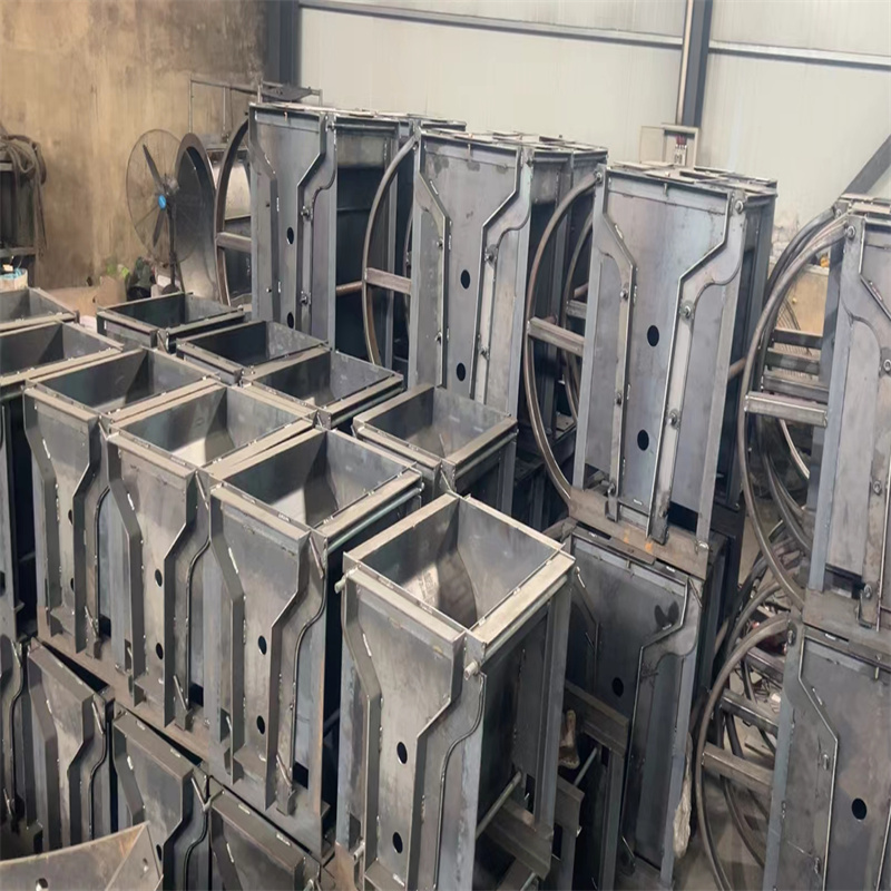 隔離墩模具預(yù)制隔離墩模具大廠生產(chǎn)品質(zhì)